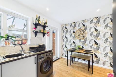 Anchor Close, Swadlincote (22).jpg