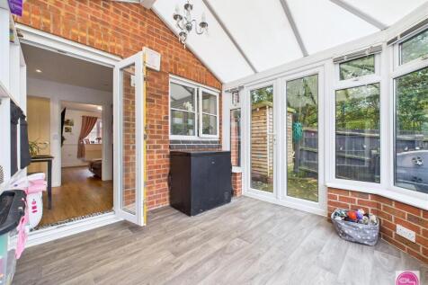 Anchor Close, Swadlincote (23).jpg