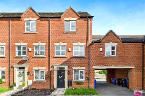 Blakeholme Court, Burton on Trent (1).jpg