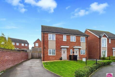 56 Drift Road, Castle Gresley (1).jpg