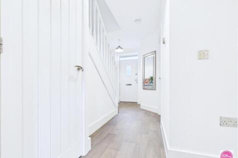 56 Drift Road, Castle Gresley (7).jpg