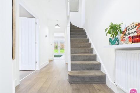 56 Drift Road, Castle Gresley (6).jpg