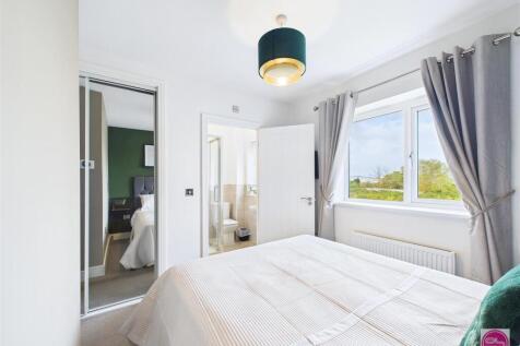 56 Drift Road, Castle Gresley (24).jpg