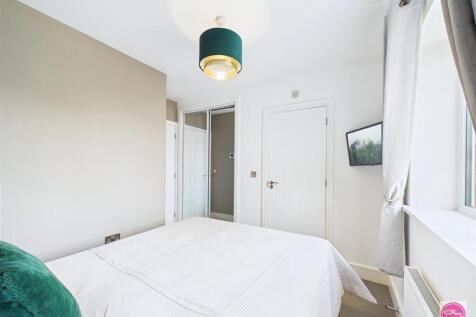 56 Drift Road, Castle Gresley (22).jpg