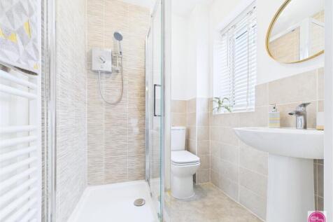 56 Drift Road, Castle Gresley (25).jpg