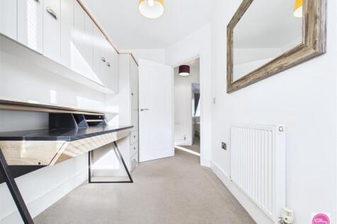 56 Drift Road, Castle Gresley (32).jpg