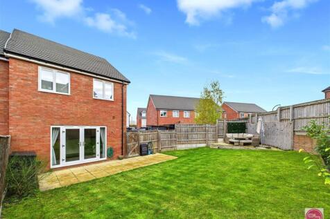 56 Drift Road, Castle Gresley (3).jpg