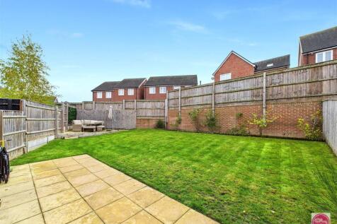 56 Drift Road, Castle Gresley (2).jpg