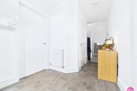 Starling Close, Branston