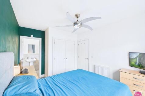 Starling Close, Branston