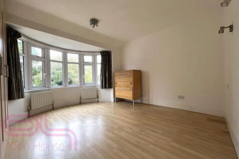 Whitton Waye Bedroom 1.jpg