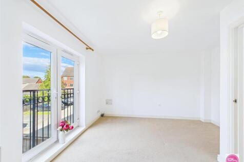 Blakeholme Court, Burton on Trent (10).jpg