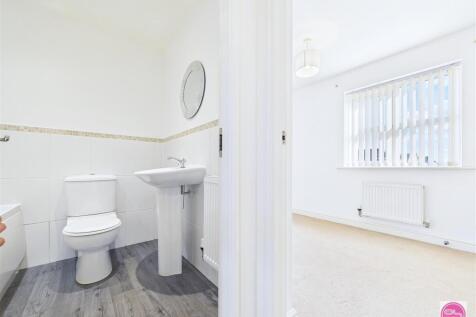 Blakeholme Court, Burton on Trent (22).jpg