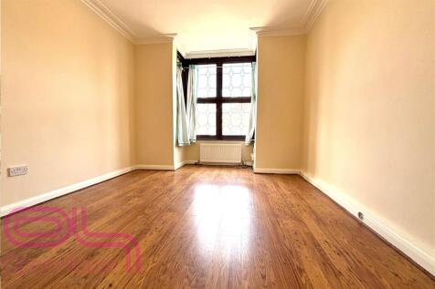 Hanworth Road Front Reception 1of3.jpg