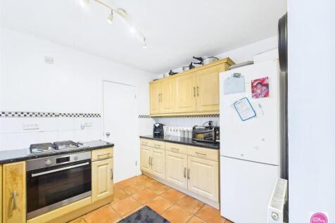 Pine Walk, Castle Gresley (14).jpg