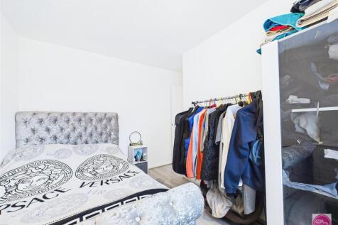 Pine Walk, Castle Gresley (24).jpg