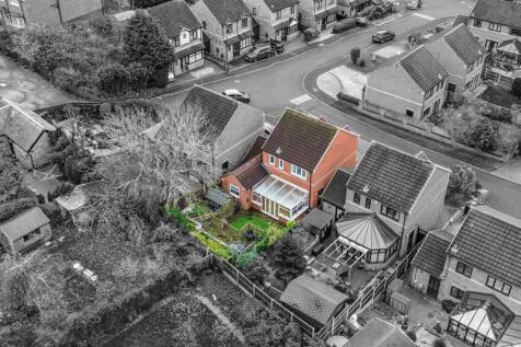 Pine Walk, Castle Gresley (6).jpg