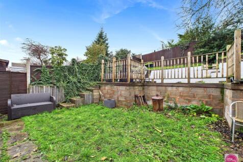 Pine Walk, Castle Gresley (1).jpg