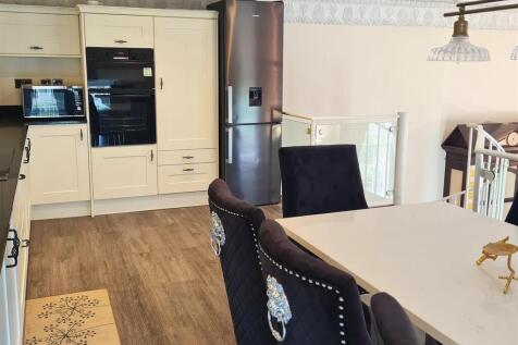 Kitchen and Dining Space Picture Two.jpg