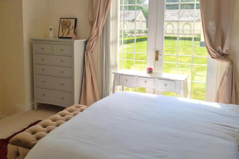 Master Bedroom Picture Two.jpg