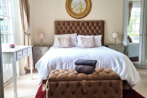 Master Bedroom Picture Three.jpg