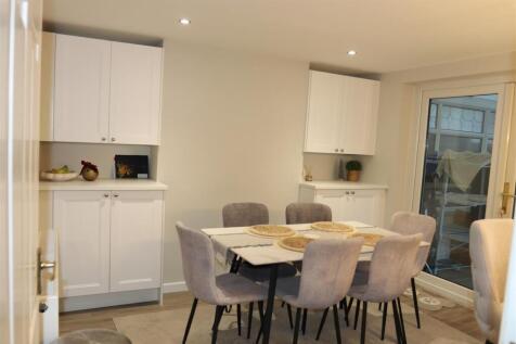 Dining / Kitchen area