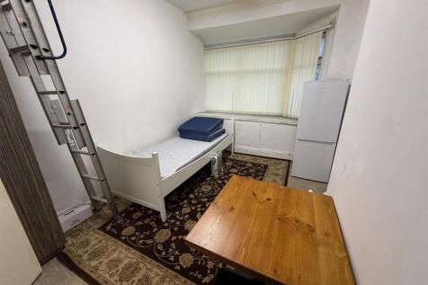 WhatsApp Image 2025-11-28 at 12.16.18 (1).jpeg