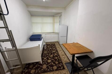 WhatsApp Image 2025-11-28 at 12.16.18.jpeg