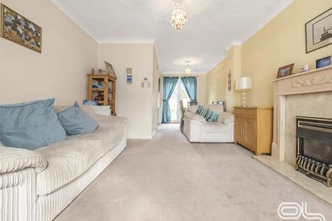 Mountbatten Close (4).jpg