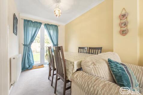 Mountbatten Close (6).jpg