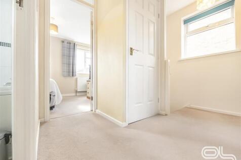 Mountbatten Close (15).jpg