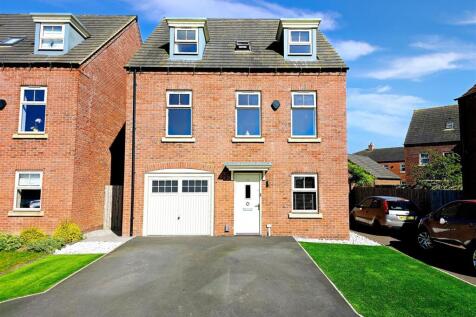 Maple Drive, Burton upon Trent (1).jpg