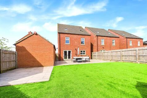 Maple Drive, Burton upon Trent (14).jpg