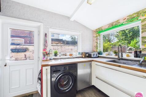 Outwoods Street, Burton on Trent (18).jpg