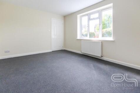 BEDROOM 1 / LIVING ROOM