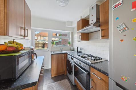 75 Cobham Avenue, New Malden, KT3 6ER (2)