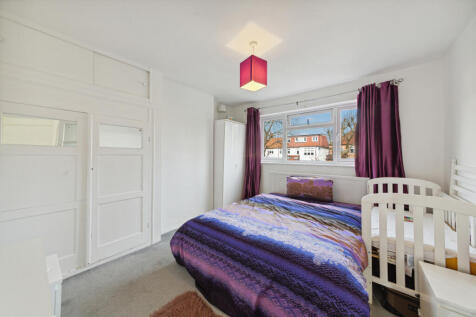 75 Cobham Avenue, New Malden, KT3 6ER (3)