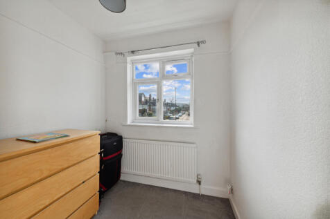 75 Cobham Avenue, New Malden, KT3 6ER (8)