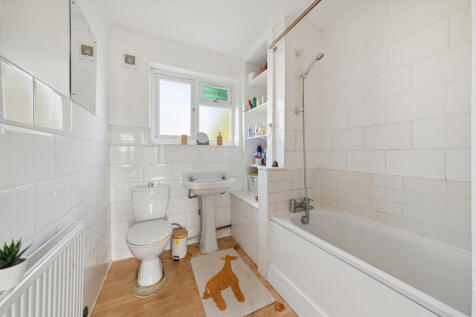 75 Cobham Avenue, New Malden, KT3 6ER (13)