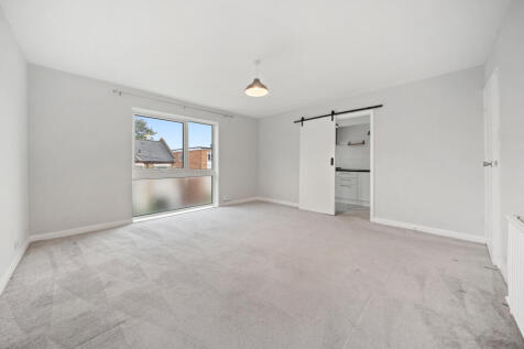 7 Shere Lodge 48 Harewood Road SW19 2HD-4