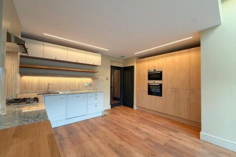 PHOTO-2025-11-27-09-35-35 (1)