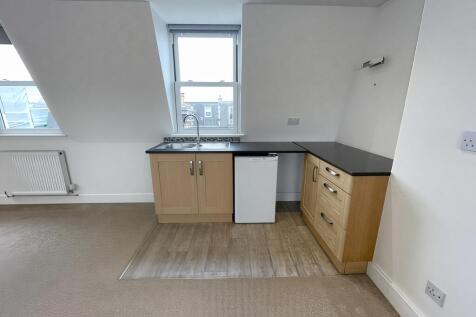 unblurimageai_50366_rentalsandsalescouk_248507726_