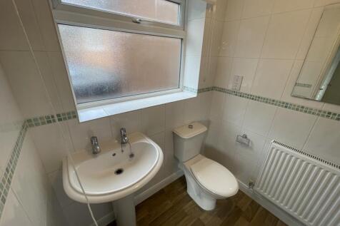 Bed 1 En suite
