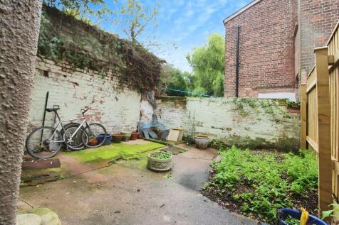 53993249-Garden