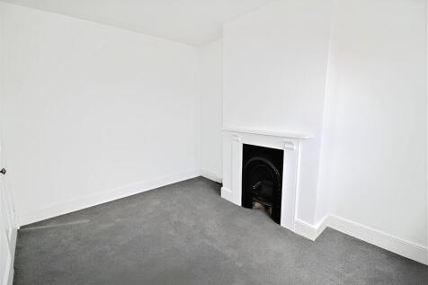 9ea17ccd-Bedroom2