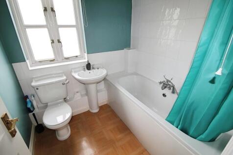 ccc7c0c9-Bathroom