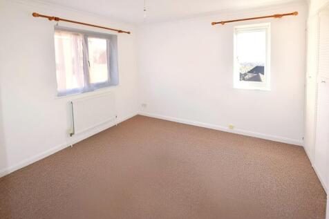 4518b9a3-Bedroom