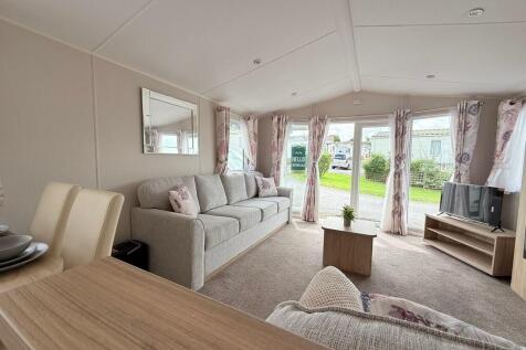 Lounge 4