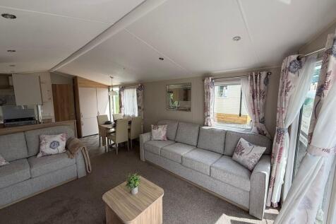 Lounge 2
