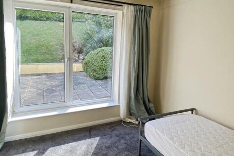 1f593ac4-Room 201...